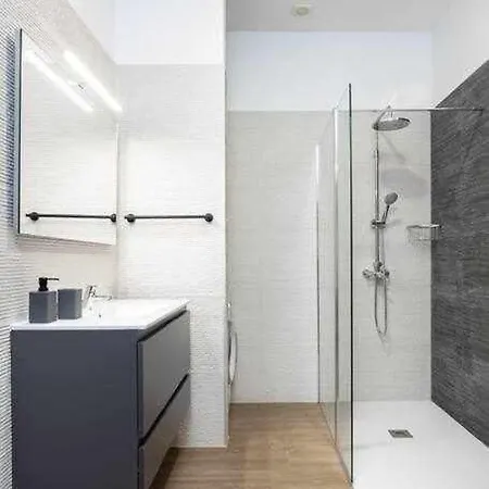 Sunnyland Cruz Loft Parking