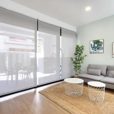 Sunnyland Cruz Loft Parking *